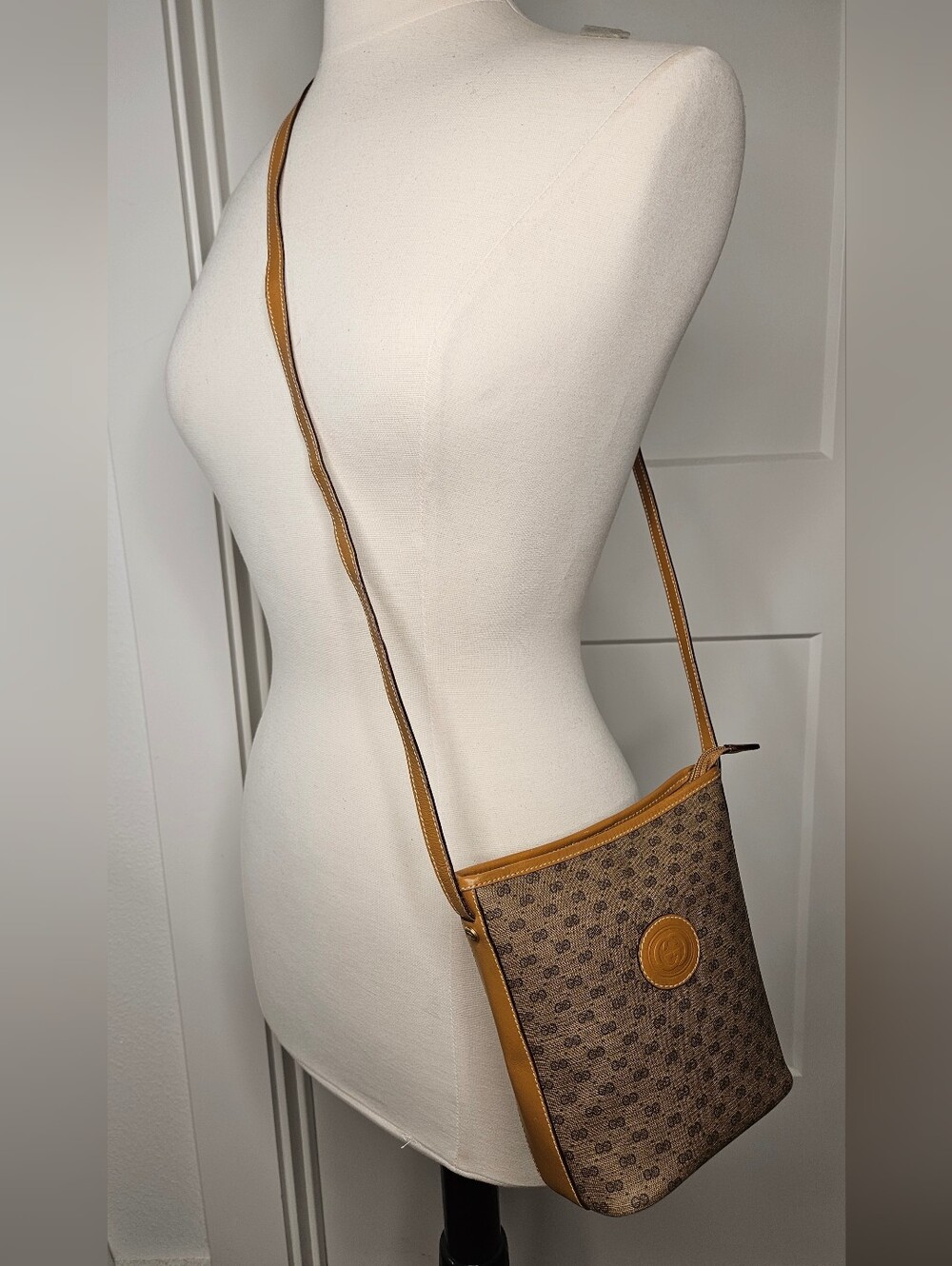 Authentic Gucci Micro GG Supreme Mini Bucket Crossbody Shoulder Bag